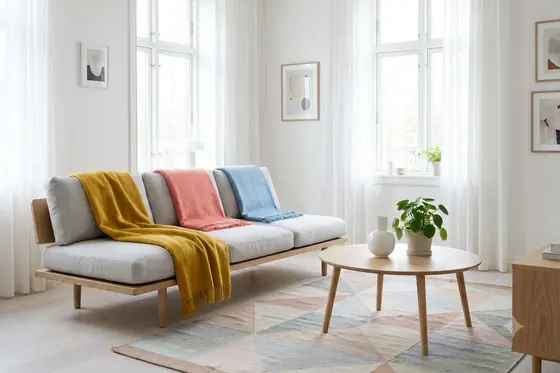 Scandinavian — A minimalist living room with bright colors. (Phòng khách tối giản với tông màu sáng.), kết quả Gemini.